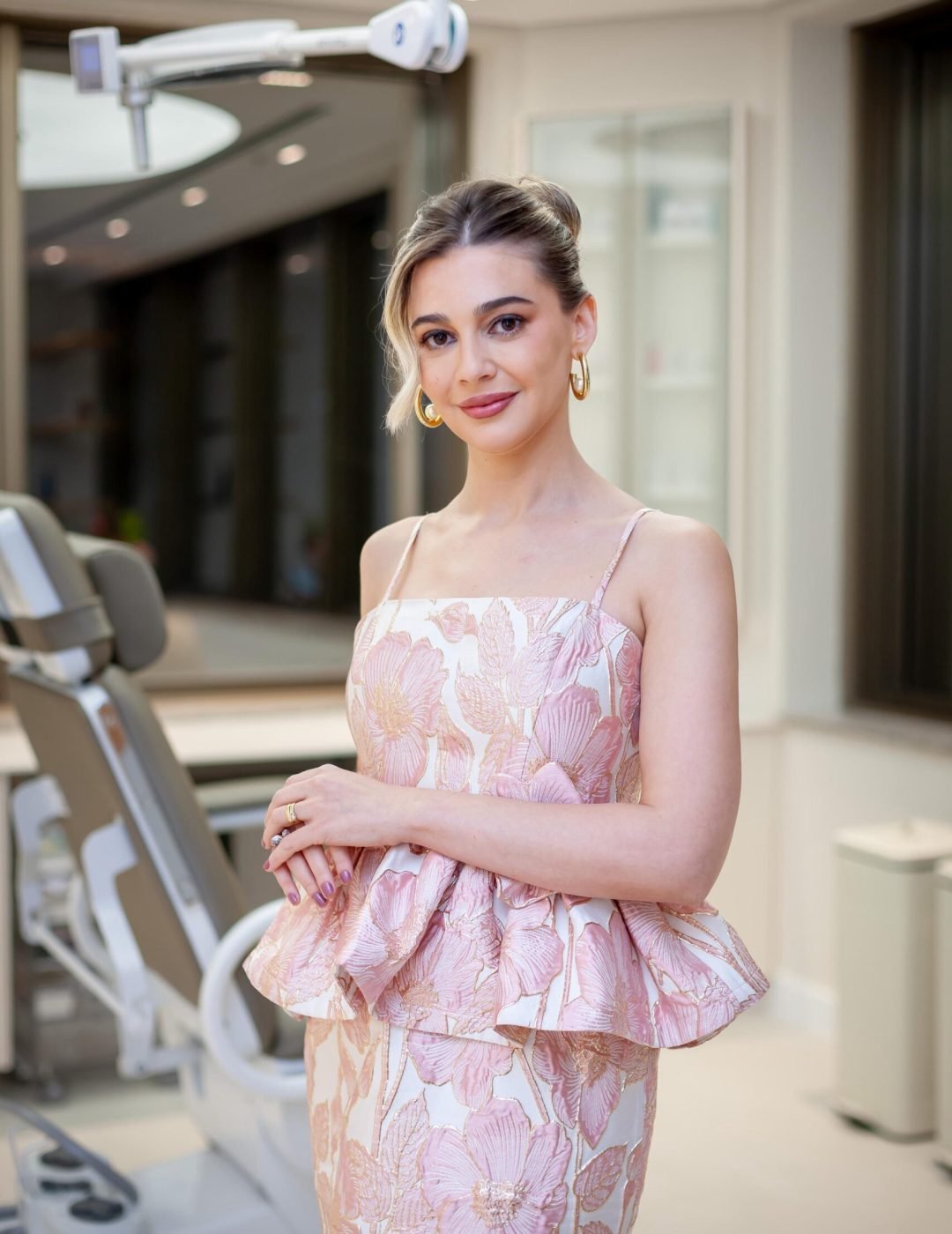Doutora Alanna Mendonça - ÁS Clinique - Dermatologista